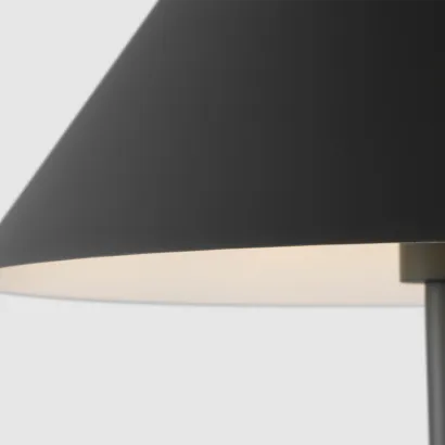 Настольная лампа Contra Visual Comfort | Signature Collection