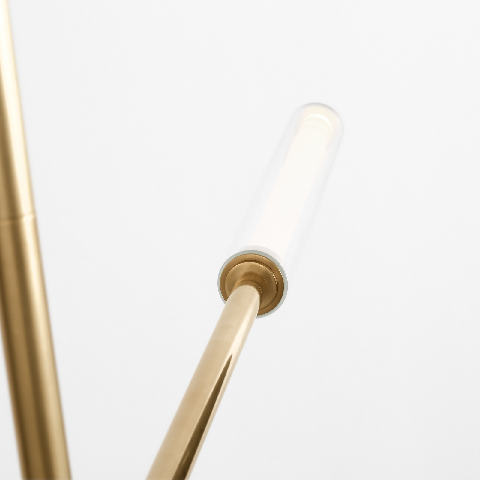 New introductions Poza Visual Comfort